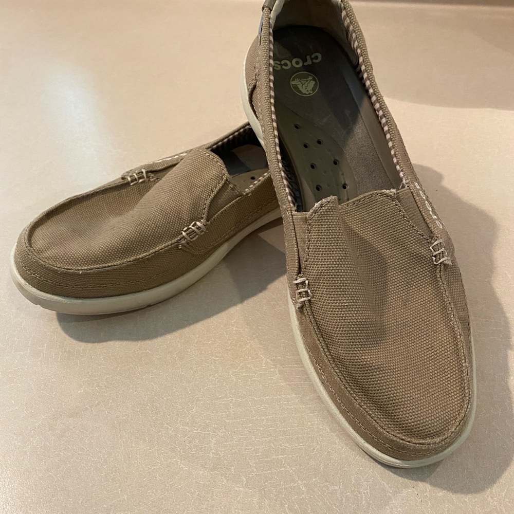 CROCS Tan Slip-On Loafers Versatile Comfort